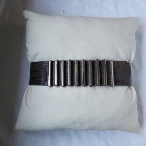 Wide Mondi belt with metal bar detail